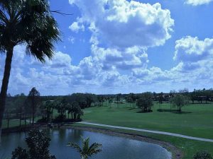 Golf Eigentumswohnung in Naples am Golfplatz zu verkaufen mit spektakulärem Ausblick über den Vineyards Golf & Country Club